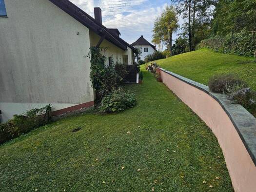 Wohnung zur Miete 1.100 € 4 Zimmer 91,6 m² 1. Geschoss frei ab sofort Forchheim 91301