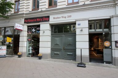 Wohnung zur Miete 700 € 5 Zimmer 134 m² frei ab sofort Breiter Weg Rathausviertel Magdeburg 39104