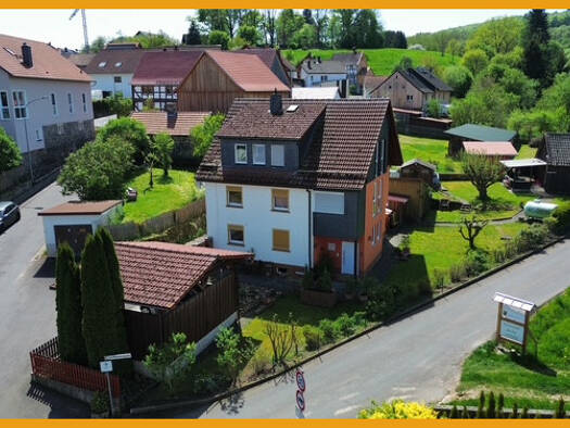 Mehrfamilienhaus zum Kauf provisionsfrei 239.000 € 8 Zimmer 193 m² 436 m² Grundstück Hopfgarten Schwalmtal 36318
