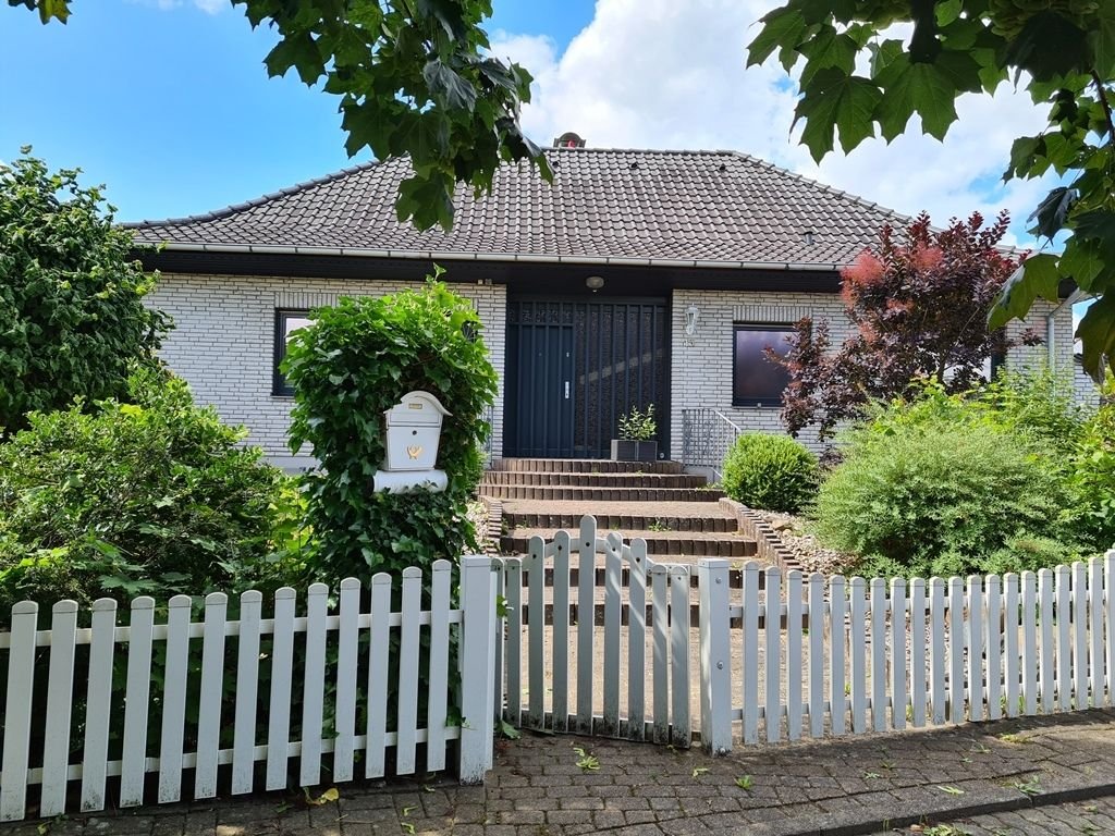 Einfamilienhaus zum Kauf 629.000 € 6 Zimmer 188 m²<br/>Wohnfläche 1.000 m²<br/>Grundstück Maschen Seevetal 21220