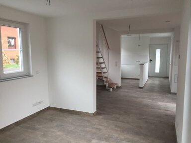 Reihenendhaus zur Miete 1.100 € 5 Zimmer 100 m² frei ab sofort Tiefenbrunner Str. Mengershausen Rosdorf 37124