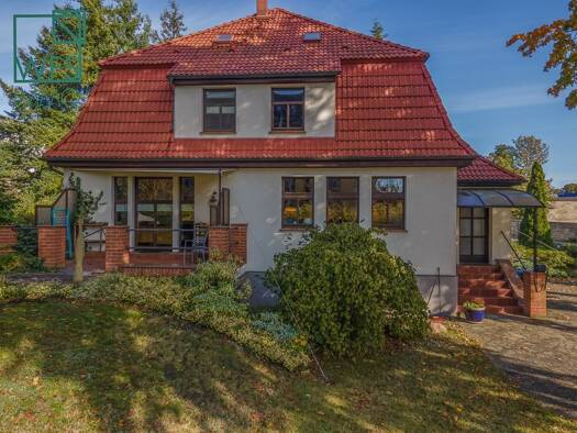 Einfamilienhaus zum Kauf 399.000 € 6 Zimmer 300 m² 1.600 m² Grundstück frei ab sofort Gertrudstraße 14 Perleberg 19348