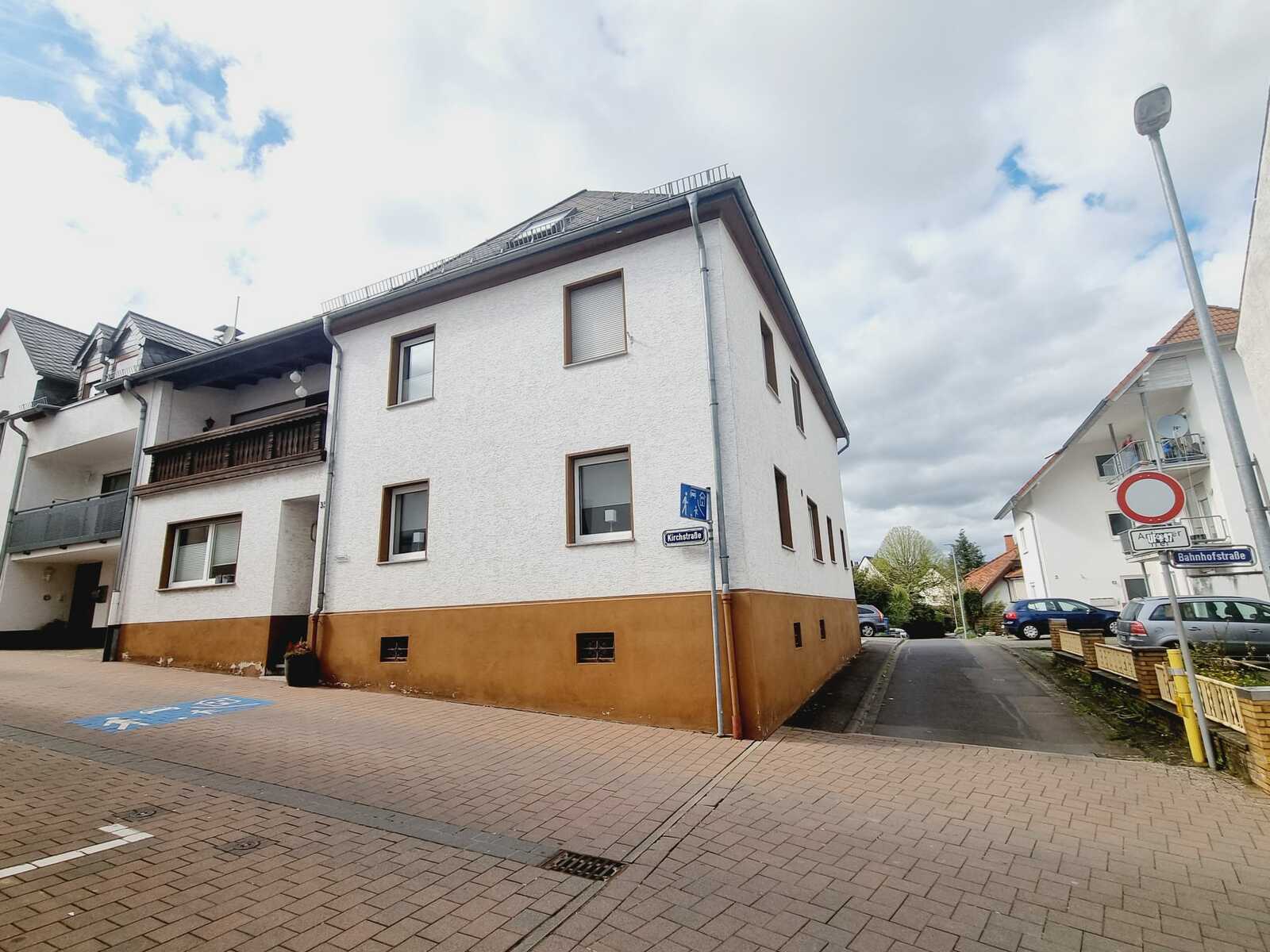 Einfamilienhaus zum Kauf 419.000 € 8 Zimmer 255 m²<br/>Wohnfläche 508 m²<br/>Grundstück Lindenholzhausen Lindenholzhausen 65551