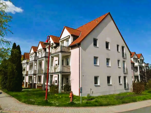 Wohnung zum Kauf als Kapitalanlage geeignet 72.000 € 2 Zimmer 66,4 m² Bergstrasse 3 Bernsdorf 09337