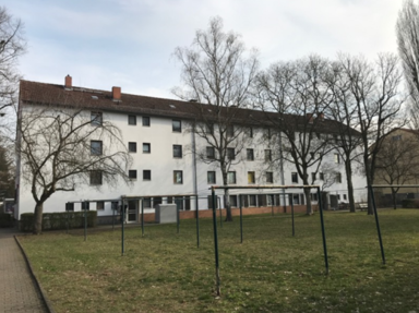 Wohnung zur Miete 350 € 2 Zimmer 49,3 m² frei ab 01.03.2025 Karl-Marx-Straße 46 Lamboy Hanau 63452