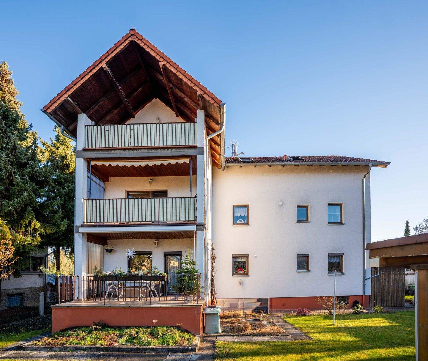 Immobilie in Jena - Solides Mehrfamilienhaus in der Jenaer Ringwiese - Bild 3