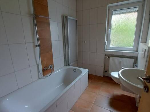 Wohnung zur Miete 520 € 3 Zimmer 70 m² EG Niederwerrn 97464