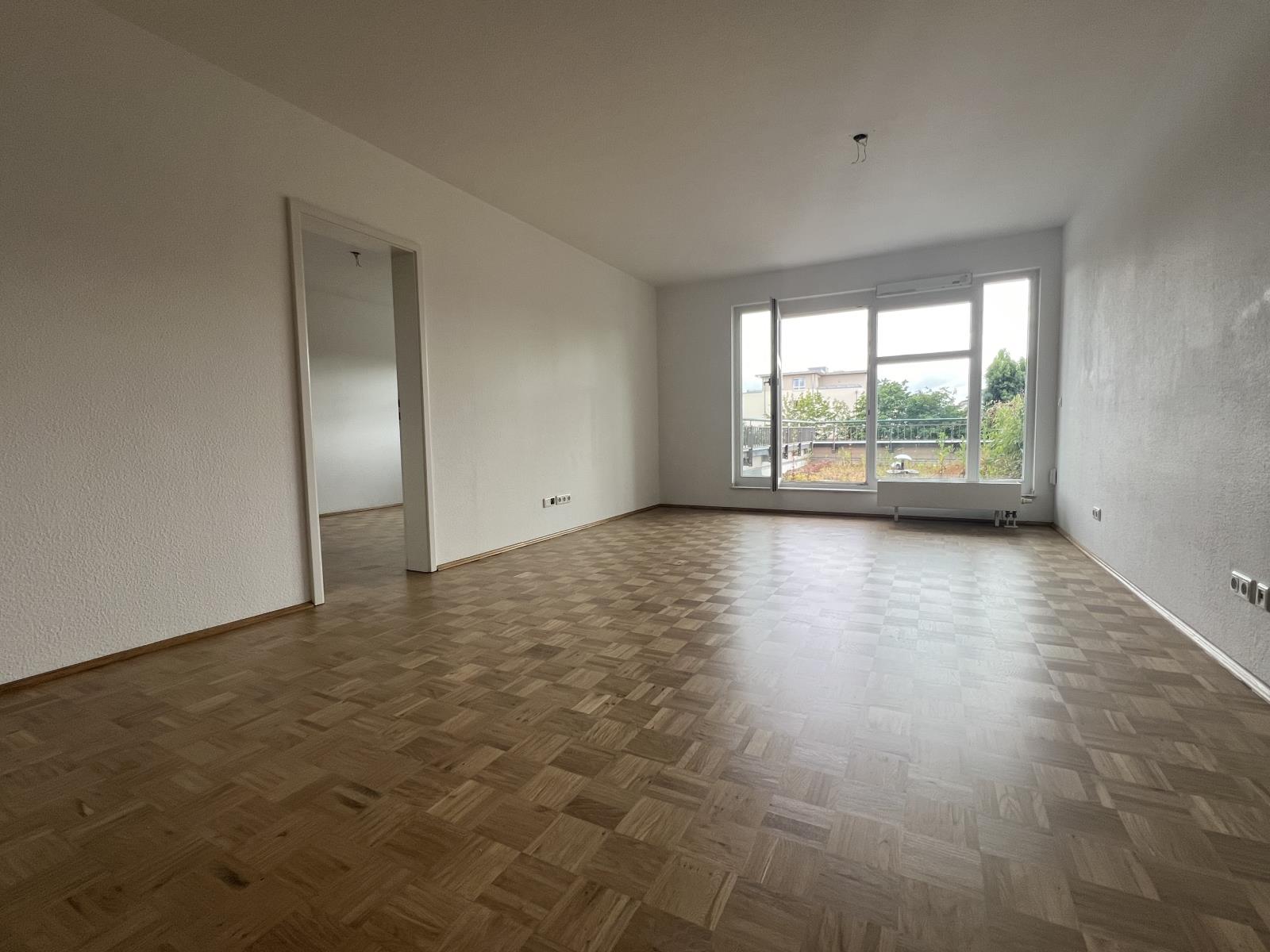 Wohnung zur Miete 906 € 3 Zimmer 77 m²<br/>Wohnfläche 1. Stock<br/>Geschoss Eisenbahnstraße 204 Sprendlingen Dreieich 63303