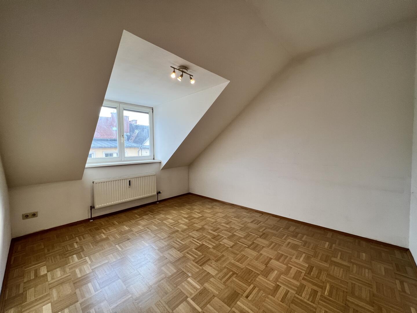 Wohnung zum Kauf 99.900 € 1 Zimmer 36 m²<br/>Wohnfläche 3. Stock<br/>Geschoss Sankt Leonhard Graz 8010