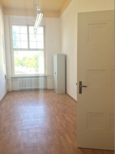 Büro-/Praxisfläche zur Miete provisionsfrei 170 € 2 Zimmer 50 m² Bürofläche teilbar ab 10 m² Ruckdeschelstr. 17 Zwötzen Gera 07551