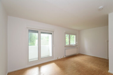 Wohnung zur Miete 301,37 € 4 Zimmer 65,1 m² 1. Geschoss Erich-Kästner-Straße 11 Silberhöhe Halle 06128