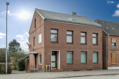 Mehrfamilienhaus zum Kauf 239.000 € 3 Zimmer 96,7 m² 1.021 m² Grundstück Weidestraße 56 Eutin 23701