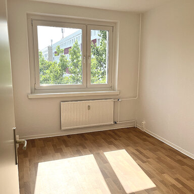 Wohnung zur Miete 300 € 3 Zimmer 54,5 m² 6. Geschoss Hettstedter Straße 60 Westliche Neustadt Halle (Saale) 06124