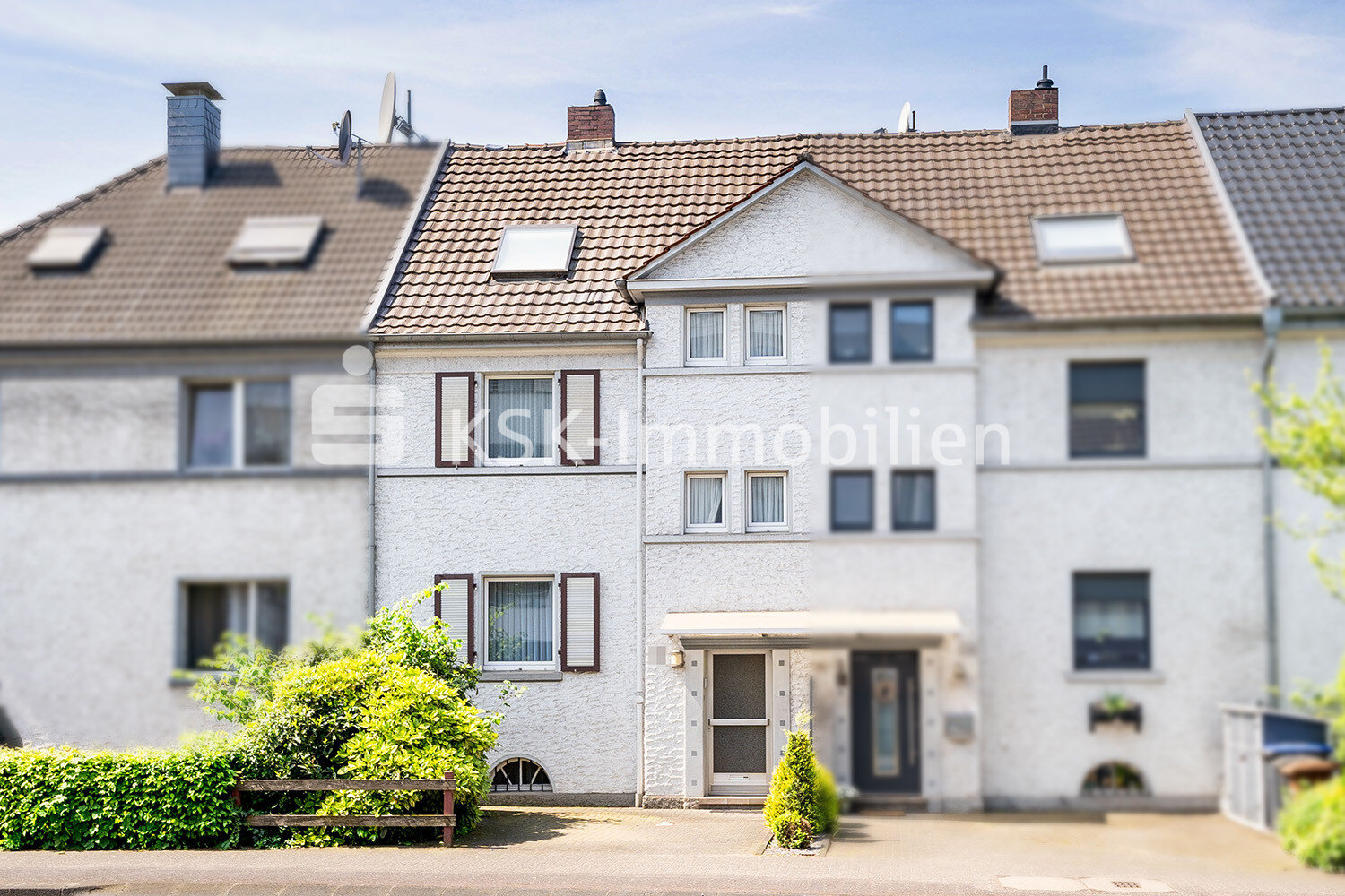 Einfamilienhaus zum Kauf 350.000 € 6 Zimmer 180,4 m²<br/>Wohnfläche 221 m²<br/>Grundstück Heidkamp Bergisch Gladbach 51469