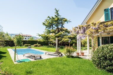 Villa zum Kauf 10 Zimmer 266 m² 2.325 m² Grundstück Lustenau 6890
