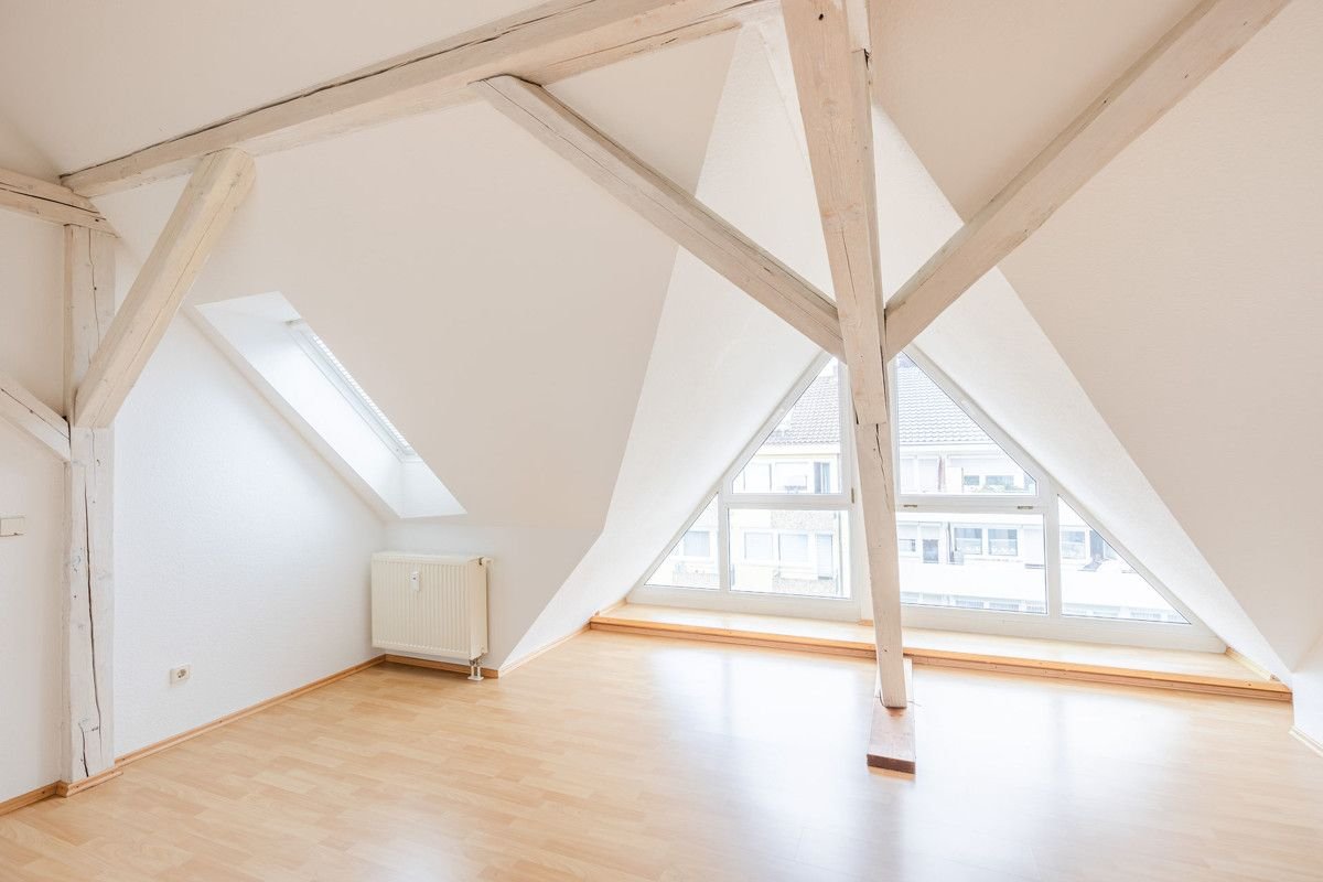 Maisonette zum Kauf 269.000 € 5,5 Zimmer 111 m²<br/>Wohnfläche 2.<br/>Geschoss Waldeck - Schule 31 Singen 78224