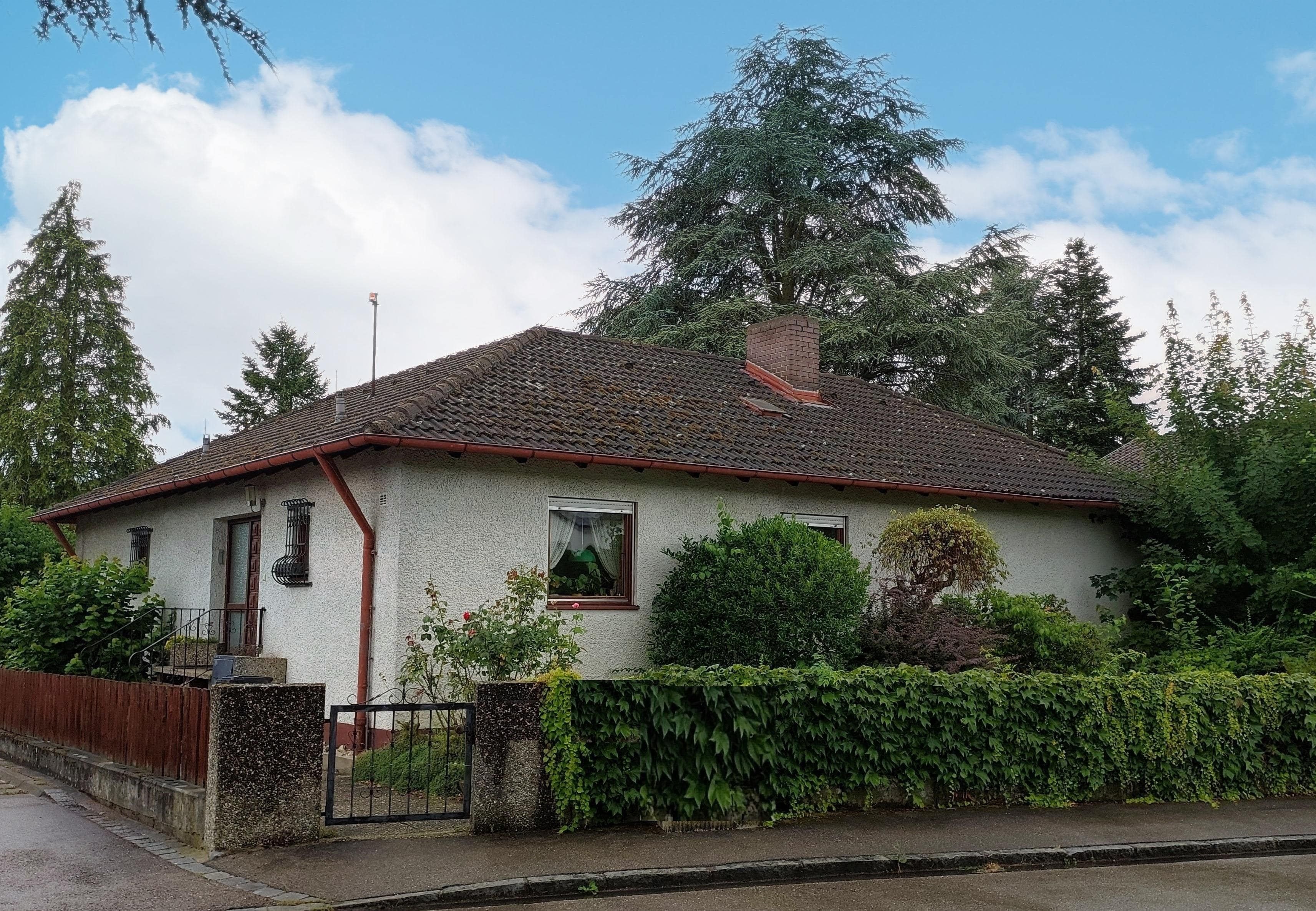 Bungalow zum Kauf 585.000 € 5 Zimmer 131 m²<br/>Wohnfläche 835 m²<br/>Grundstück ab sofort<br/>Verfügbarkeit Lippertshofen Gaimersheim 85080