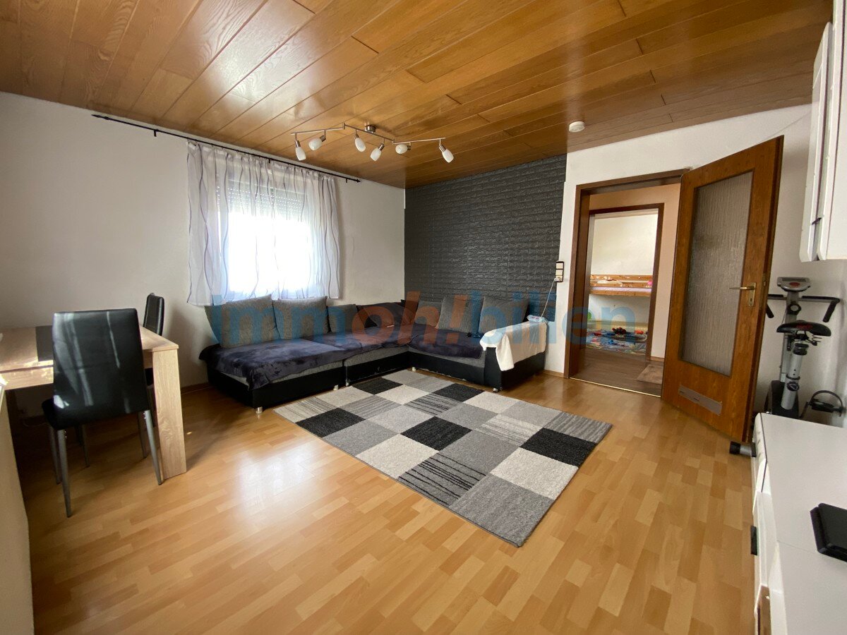 Wohnung zum Kauf 189.000 € 3 Zimmer 62,8 m²<br/>Wohnfläche 2. Stock<br/>Geschoss Dettingen 72581