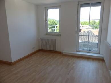 Wohnung zur Miete 430 € 2 Zimmer 44,8 m² Dachgeschoss frei ab 01.06.2025 Arnstein Arnstein 97450