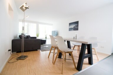 Wohnung zur Miete Wohnen auf Zeit 2.700 € 4 Zimmer 90 m² frei ab 01.01.2025 Brückenstraße Unterbilk Düsseldorf 40219