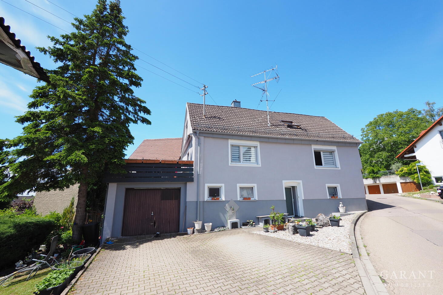Einfamilienhaus zum Kauf 366.000 € 5 Zimmer 100 m²<br/>Wohnfläche 369 m²<br/>Grundstück 01.09.2024<br/>Verfügbarkeit Oberelchingen Elchingen 89275