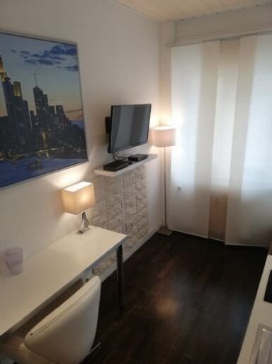 Studio zur Miete 999 € 1 Zimmer EG Sonnemannstrasse 79-81 Ostend Frankfurt am Main 60314