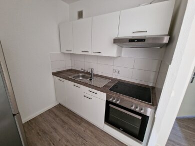 Wohnung zur Miete 270 € 2 Zimmer 42 m² 3. Geschoss Neuplanitzer Str. 60 Neuplanitz Zwickau 08062