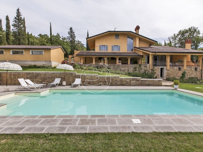 Villa zum Kauf 1.290.000 € 600 m²<br/>Wohnfläche Arezzo