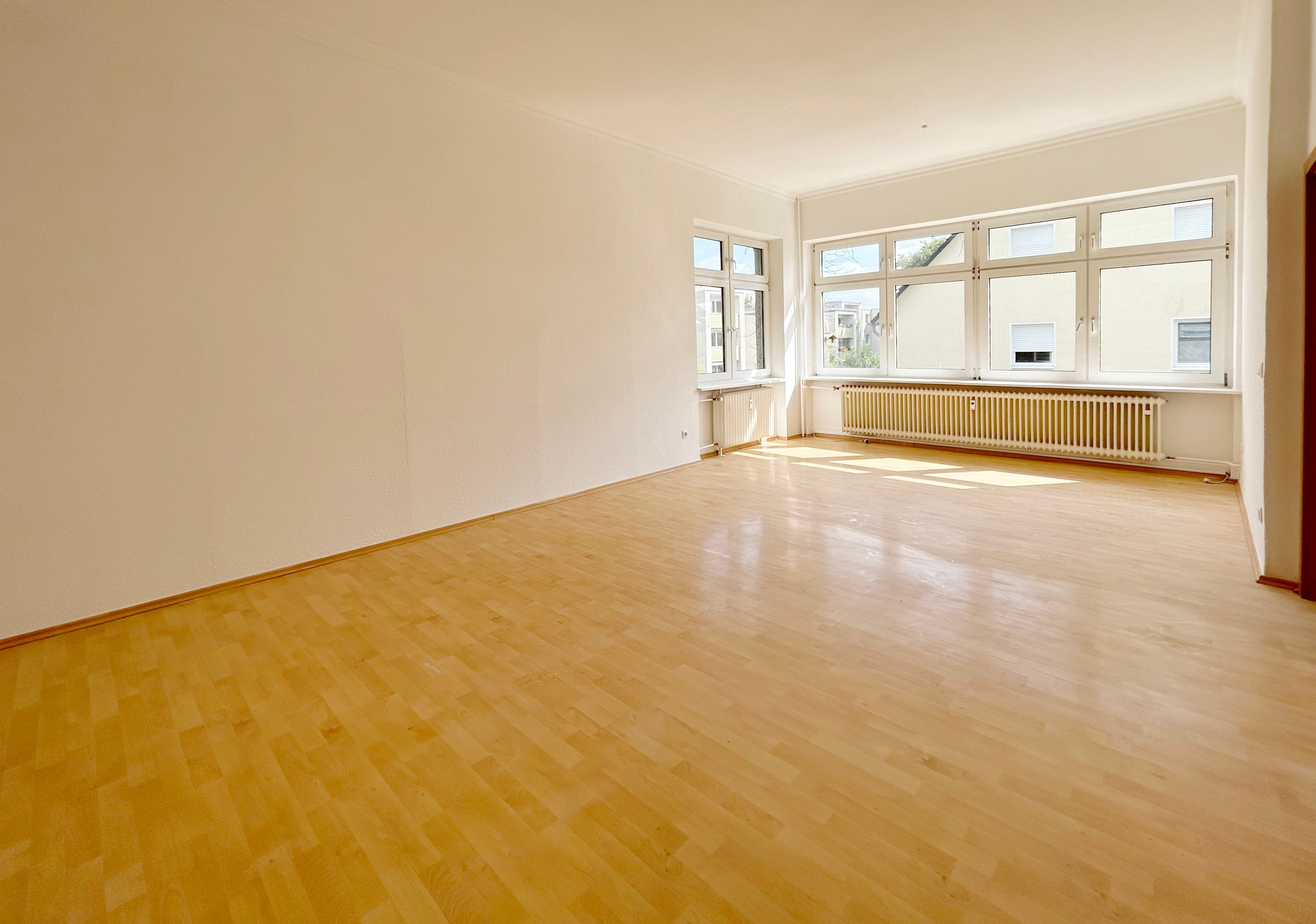 Wohnung zur Miete 660 € 4 Zimmer 95 m²<br/>Wohnfläche 1. Stock<br/>Geschoss Ab sofort<br/>Verfügbarkeit Provinzialstraße 257 Deipenbeck Dortmund 44388