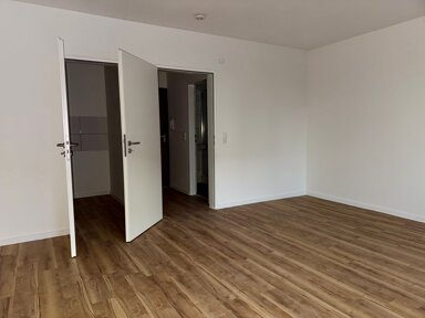 Wohnung zur Miete 450 € 1 Zimmer 32 m² 3. Geschoss frei ab sofort Buchenring 15a Büchig Stutensee 76297