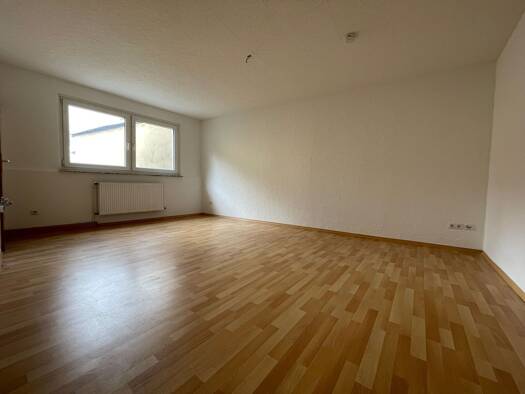 Wohnung zur Miete 250 € 1 Zimmer 25 m² Neustadt Neustadt bei Coburg 96465