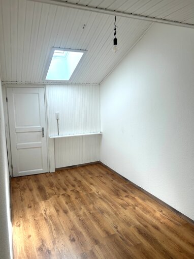 Wohnung zur Miete 550 € 2 Zimmer 71 m² 2. Geschoss Uerdingen - Markt Krefeld 47829