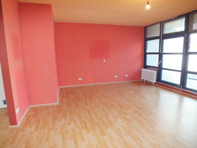 Wohnung zur Miete 795 € 3,5 Zimmer 90 m² frei ab 01.07.2025 Erzbergerstrasse Singen Singen (Hohentwiel) 78224