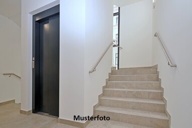 Wohnung zum Kauf Zwangsversteigerung 82.000 € 2 Zimmer 60 m² Altensteig Altensteig 72213