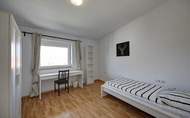 Wohnung zur Miete Wohnen auf Zeit 560 € 5 Zimmer 13 m² frei ab 05.08.2024 Aachener Straße 8 Neckarvorstadt Stuttgart 70376