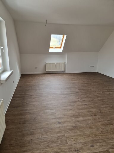 Maisonette zur Miete 350 € 2 Zimmer 57 m² 3. Geschoss frei ab sofort Annaberger Str. 385 Harthau 451 Chemnitz 09125