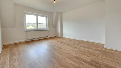 Wohnung zur Miete 408 € 3 Zimmer 81,6 m² 3. Geschoss Mozartstraße 25 Aue 08280