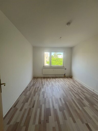 Wohnung zur Miete 680 € 5 Zimmer 122,8 m² Franz-Stephan-Straße 11 Lusan - Franz-Stephan-Straße Gera 07549