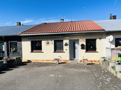 Reihenmittelhaus zum Kauf 175.000 € 3 Zimmer 85 m² 2.004 m² Grundstück Hofheim Hofheim 97461