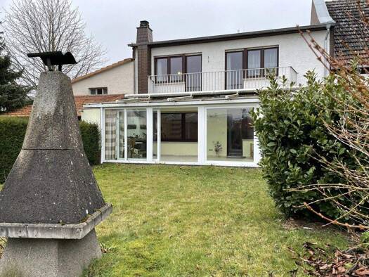 Mehrfamilienhaus zum Kauf 550.000 € 270 m² 1.029 m² Grundstück Heuchelheim 35452