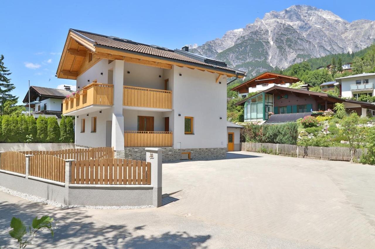 Haus zum Kauf 1.250.000 € 280 m²<br/>Wohnfläche 665 m²<br/>Grundstück Leogang 5771