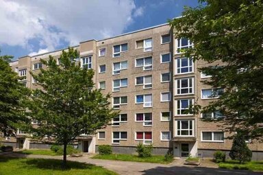 Wohnung zur Miete nur mit Wohnberechtigungsschein 618 € 4 Zimmer 77,5 m² 5. Geschoss frei ab 06.03.2025 Elsterwerdaer Str. 19 Prohlis-Süd Dresden 01239