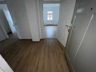 Wohnung zur Miete 350 € 3 Zimmer 60 m² 2. Geschoss Franz-Hübsch-Str. 3 Hainichen Hainichen 09661