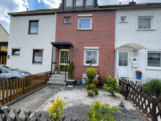 Reihenmittelhaus zum Kauf 195.000 € 5 Zimmer 92 m² 129 m² Grundstück Himmelsthür Hildesheim 31137