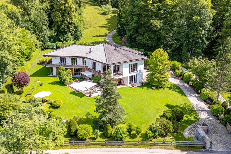 Villa zum Kauf 8 Zimmer 424 m²<br/>Wohnfläche 2.255 m²<br/>Grundstück Tegernsee 83684