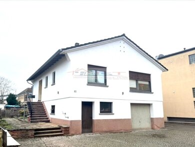 Einfamilienhaus zum Kauf provisionsfrei 240.000 € 9 Zimmer 215 m² 877 m² Grundstück Altenglan Altenglan 66885