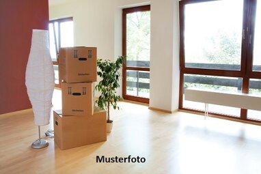 Wohnung zum Kauf Zwangsversteigerung 86.000 € 2 Zimmer 63 m² Dümpten - Ost Mülheim an der Ruhr 45475