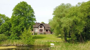 Villa zum Kauf 950.000 € 700 m² 17.421 m² Grundstück Radekow Mescherin 16307