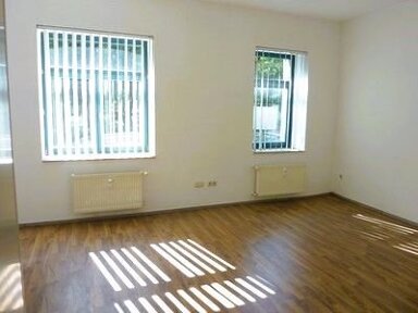 Bürofläche zur Miete provisionsfrei 270 € 3 Zimmer 55,5 m² Bürofläche Große Deichstraße 9 Weißenfels Weißenfels 06667