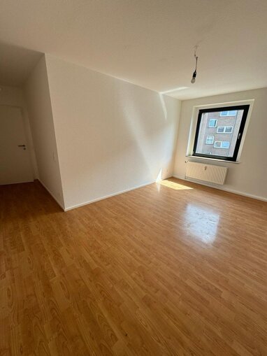 Wohnung zur Miete 1.440 € 4 Zimmer 102 m² 2. Geschoss Henkelstraße293 Reisholz Düsseldorf 40599